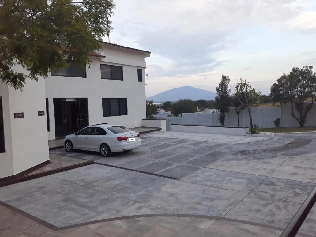 Hotel Candelero Yuriria Kültér fotó