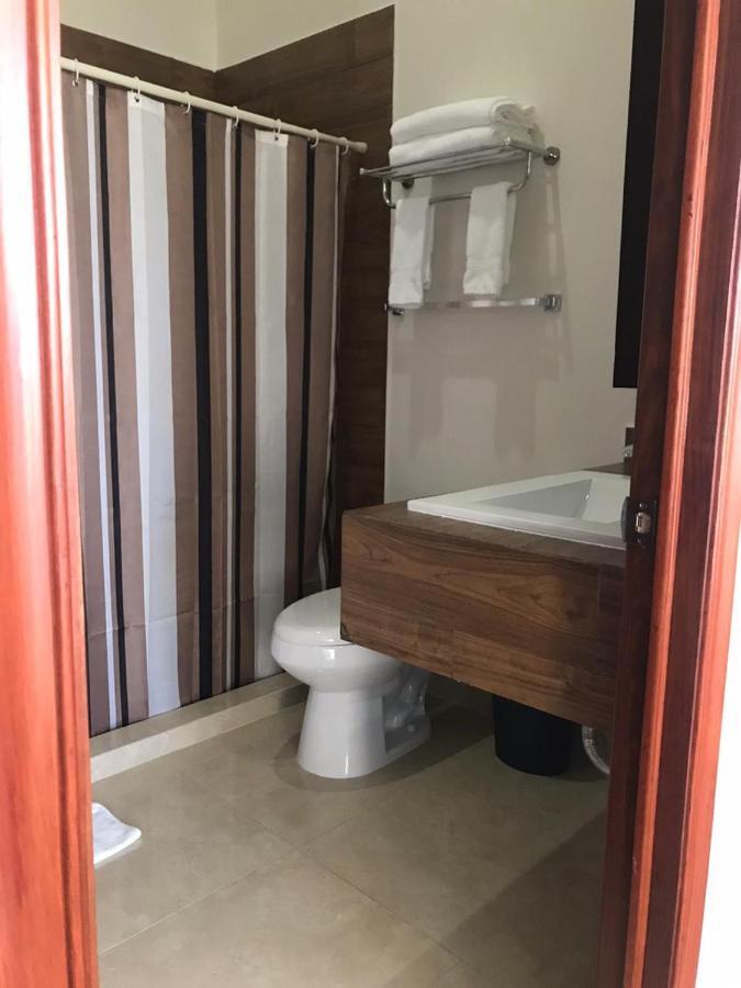 Hotel Candelero Yuriria Kültér fotó