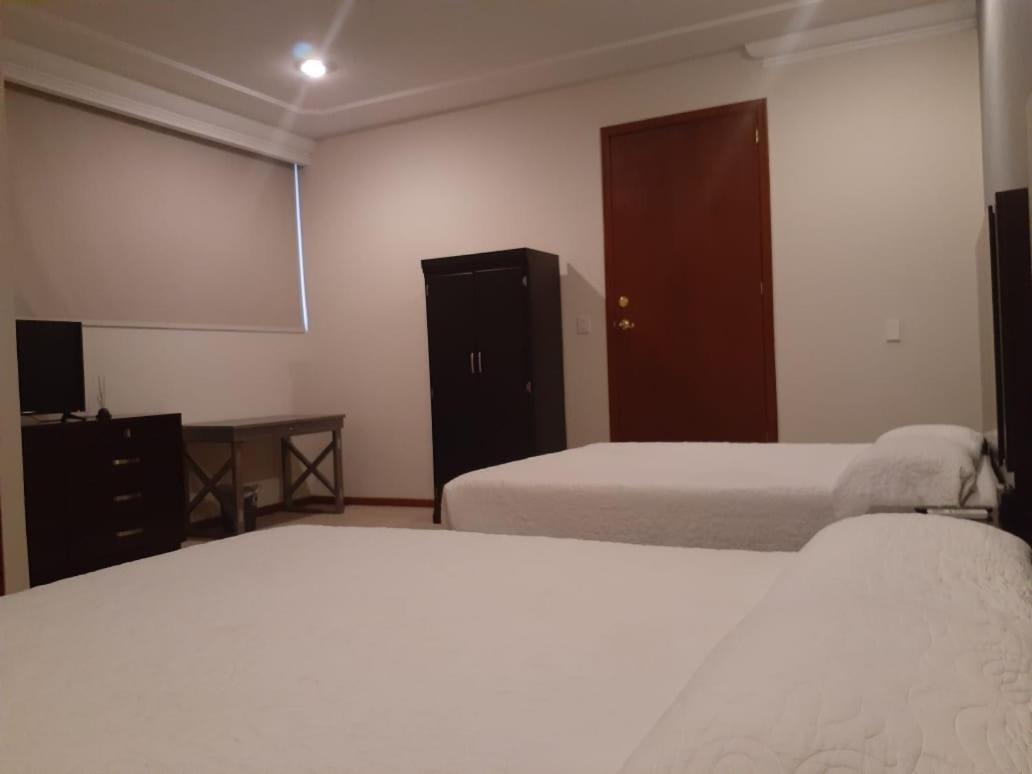 Hotel Candelero Yuriria Kültér fotó